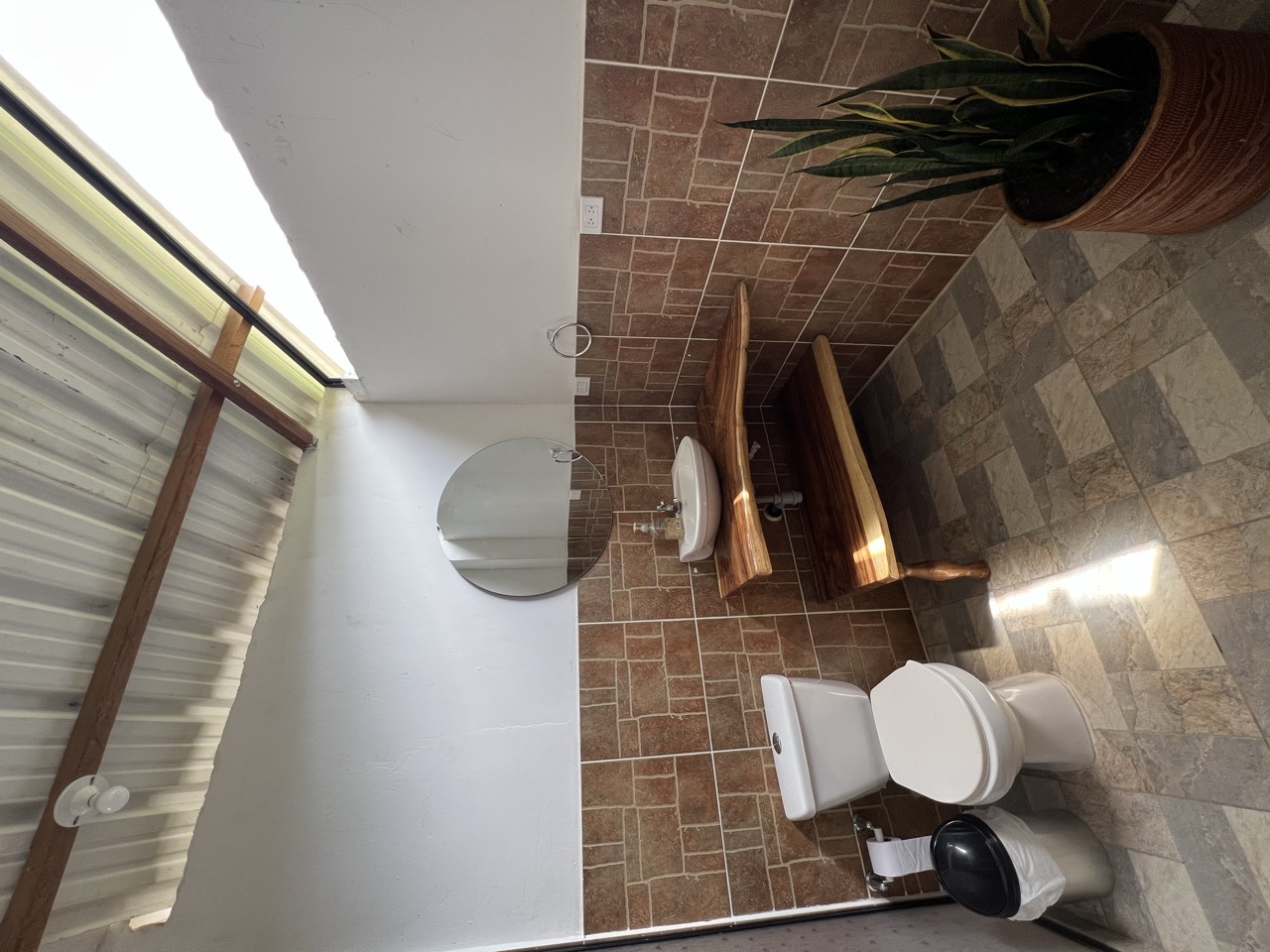 Baño privado de la habitación cuádruple
